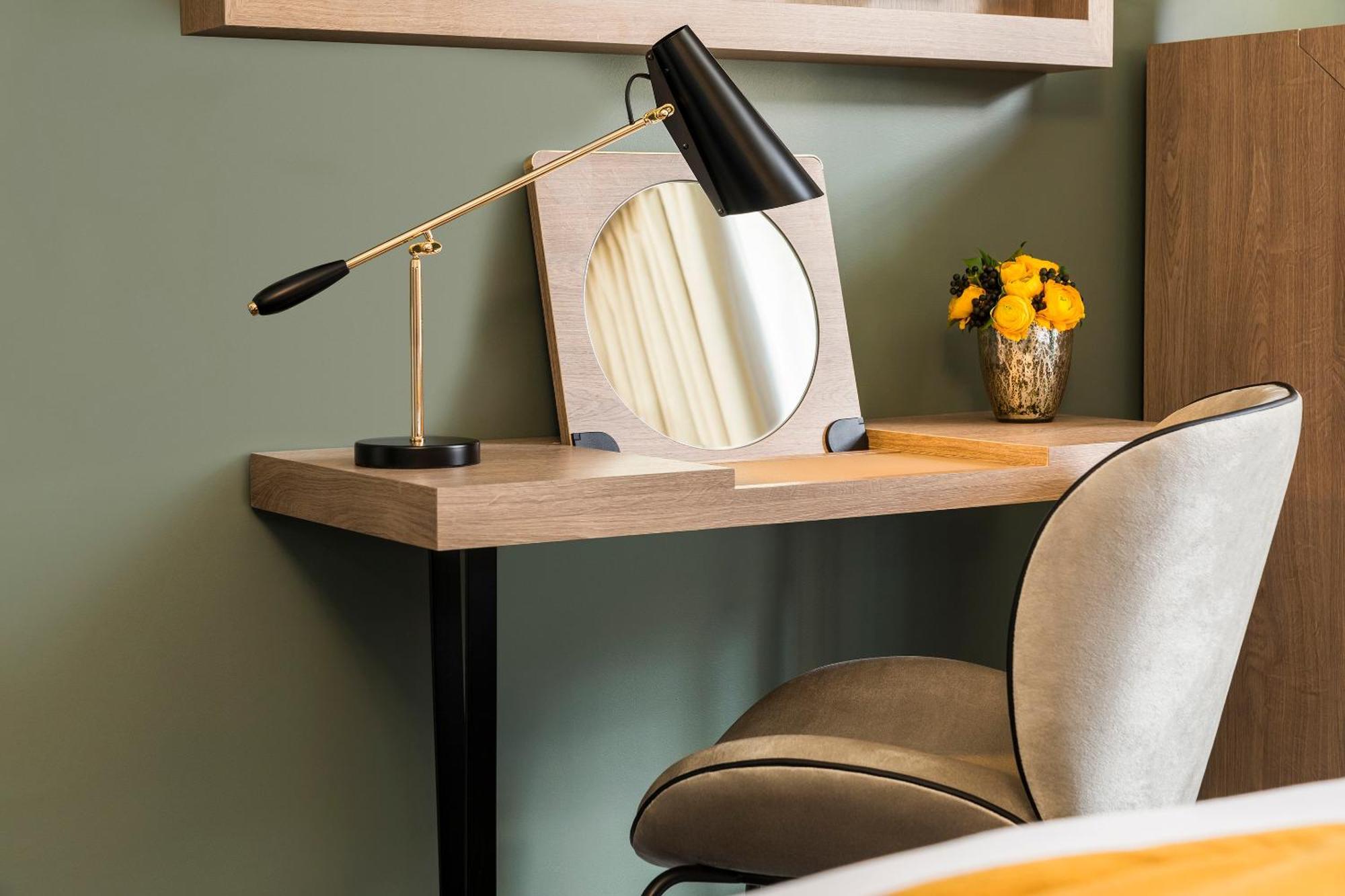 Superior Queen Room,1208566588:JPEG